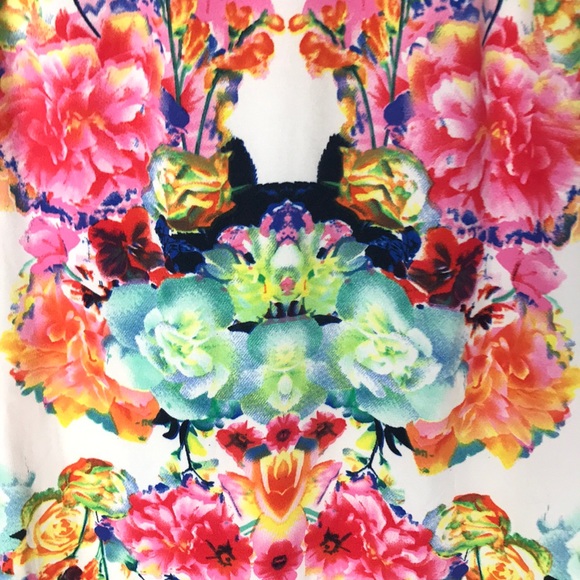 H&M Floral Bodycon Dress in Size Medium - Picture 2 of 4